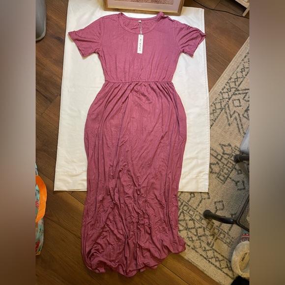 Misfay Dresses & Skirts - NWT Misfay size large pink maxi t-shirt dress